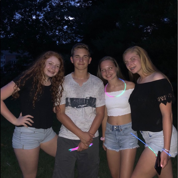 Meet your Posher, Kaylee - Picture 1 of 1